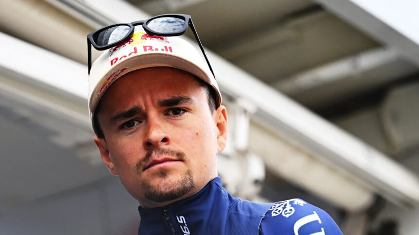 Pidcock pulls out after 'horror' fall down ravine