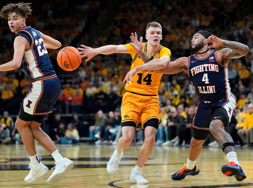 Iowa vs Illinois live March Madness updates: Prediction, odds, how to watch