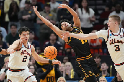 Illinois defeats Iowa, advances to Final Four in March Madness tournament