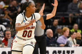 Ta’Niya Latson and Raven Johnson power South Carolina past Oklahoma to reach the women’s Elite Eight