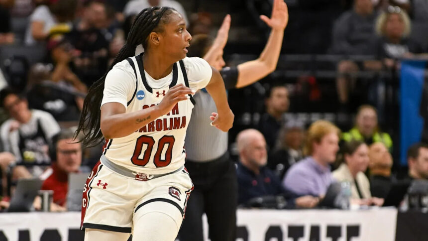 Ta’Niya Latson and Raven Johnson power South Carolina past Oklahoma to reach the women’s Elite Eight