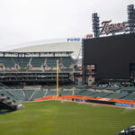 Comerica Park is cashless. How to convert cash to card at Tigers games