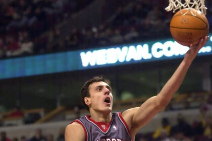 Brooklyn Nets jersey history No. 50 - Vladimir Stepania (2000-01)