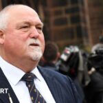 Gatting leads group asking Middlesex chair to resign