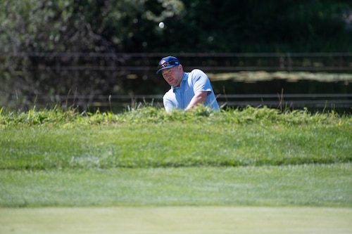Tiger stepping away from golf to seek treatment