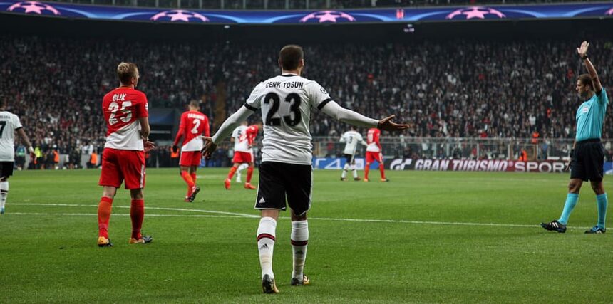 Rooney: Rodgers to make decision before draft
