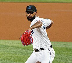 Marlins' Alcantara gets 1st complete game of '26