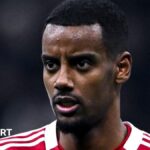 Isak to return to training this week - Slot