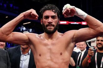 Sheeraz to fight for world title on Usyk undercard