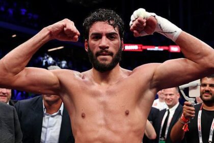 Sheeraz to fight for world title on Usyk undercard