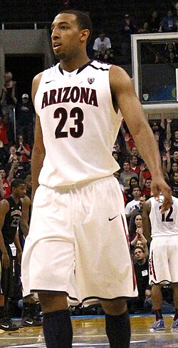 Arizona's Tommy Lloyd agrees to 5-year deal