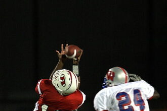 Leeds climb to Super League summit after beating Bradford