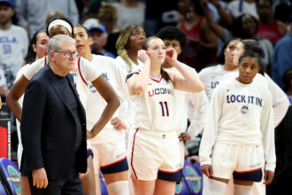 Geno Auriemma responds to fiery Dawn Staley exchange after Final Four
