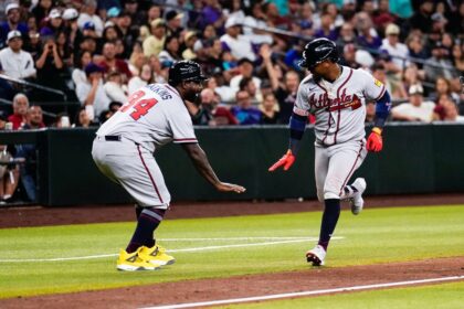 Braves hit back-to-back HRs in 9th, blank Diamondbacks
