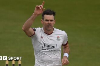 Anderson bags five as Lancs on top at Northants