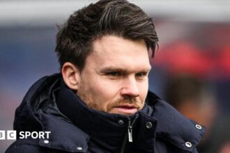 Rohl won't watch title rivals as Rangers take top spot