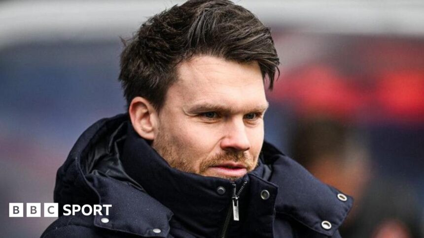 Rohl won't watch title rivals as Rangers take top spot