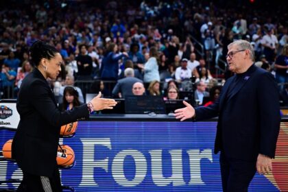 Geno Auriemma’s Apology Misses The Mark By Leaving Out Dawn Staley