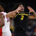 Final Four 2026: Michigan blows out Arizona amid Yaxel Lendeborg injury scare to set up title game v