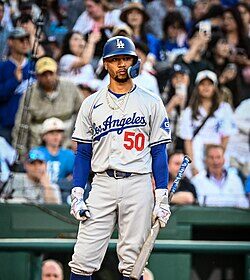 Dodgers' Betts placed on IL with strained oblique