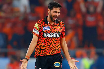 Bhuvneshwar Kumar scripts history, first fast bowler to 200 IPL wickets