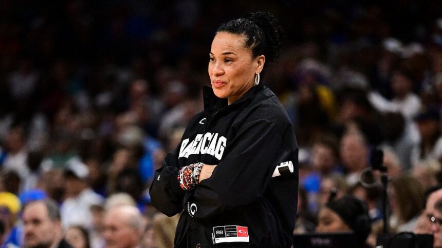 Dawn Staley gives classy answer after Geno Auriemma question following national title loss: 'It's UC