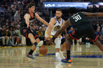 Kevin Durant, Rockets spoil Stephen Curry's return from injury, beat Warriors 117-116