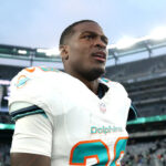 Dolphins head coach on De’Von Achane’s absence from team workouts; ‘That’s part of the business’