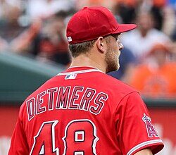 Reid Detmers aims to guide Angels to series win vs. Braves