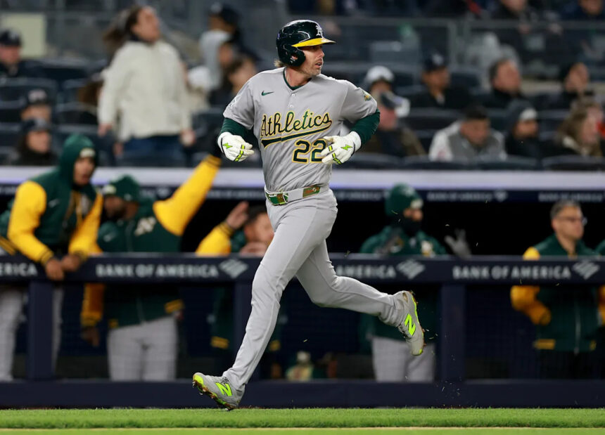 A’s Win Late Over Yankees 3-2