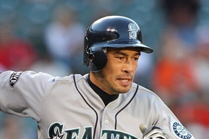 👀 Inside the making of Mariners' Ichiro statue