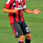 Trout unleashes HR barrage at Yankee Stadium