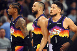 Warriors vs Suns Prediction, Picks & Odds for Friday's NBA Play-In Tournament Game