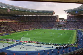 Rays score three in ninth, beat White Sox for sixth straight win