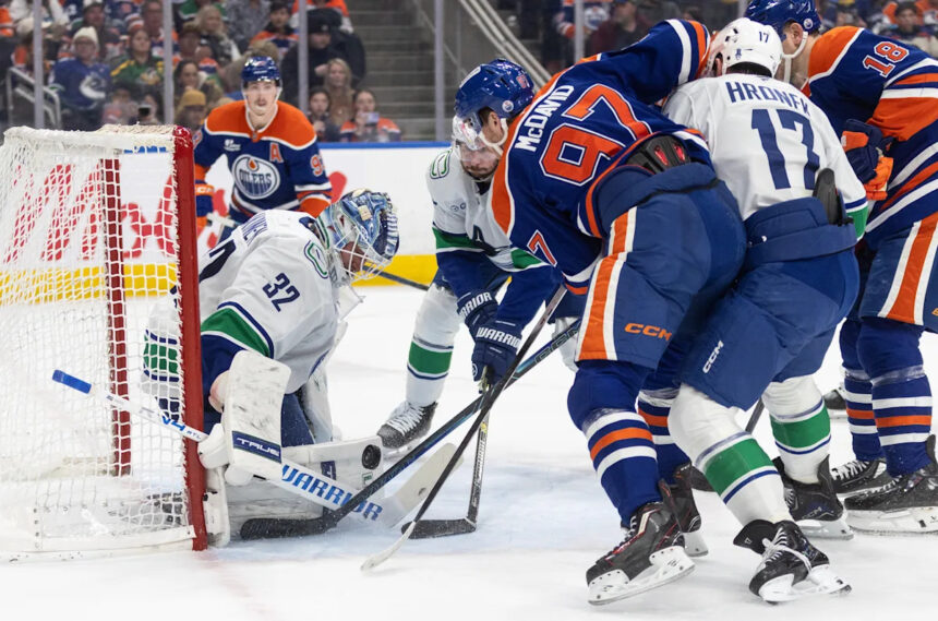 McDavid has 4 assists in Oilers' finale to take NHL scoring title with 138 points