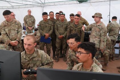 McCollum, Hawks stun Knicks late to even series