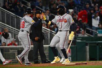 Braves ring up sixth straight win with big inning vs. Nationals