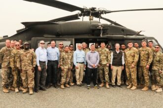 CJ McCollum, Hawks rally late, even series vs. Knicks