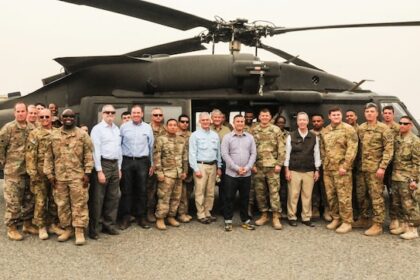 CJ McCollum, Hawks rally late, even series vs. Knicks