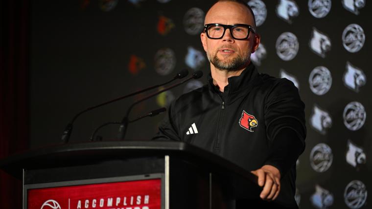 Louisville Cardinals Basketball transfer portal tracker live updates, news on commits, departures fr