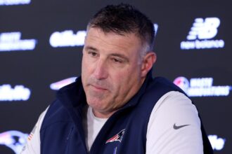 Patriots coach Vrabel has had ‘difficult’ conversations after publication of Russini photos