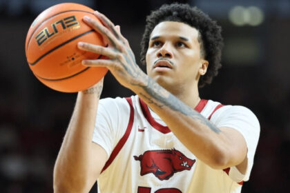 Arkansas forward Malique Ewin plans to enter transfer portal