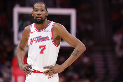 Kevin Durant cleared to play in Game 2 of Rockets-Lakers series