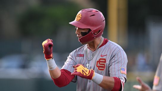 Trojans bounce back with victory over Cal State Fullerton