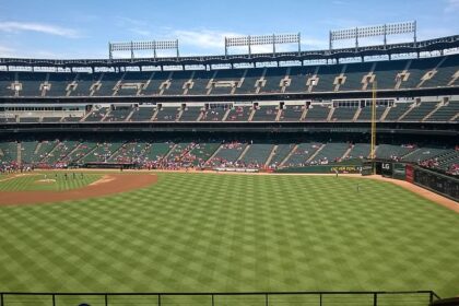 Rangers open homestand with victory over Pirates