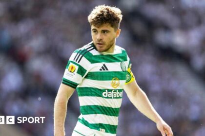 Forrest signs on for 18th season at Celtic
