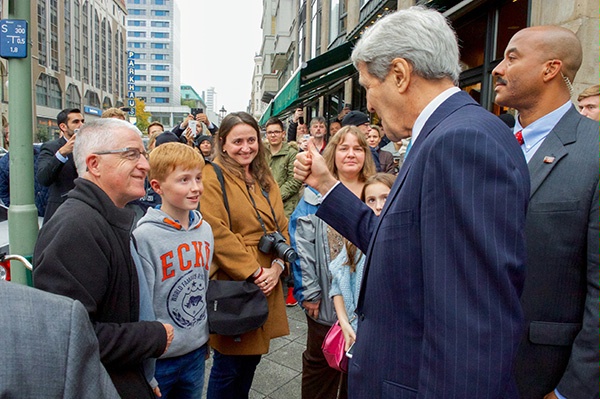 Mike Vrabel Won’t Attend Day 3 of NFL Draft With Patriots Due To Counseling