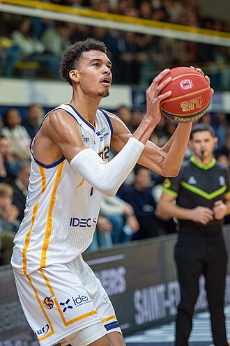 Victor Wembanyama will travel with the Spurs to Portland, but his status for Game 3 is not yet deter