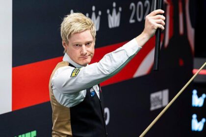 Robertson wins as Crucible seeds record equalled