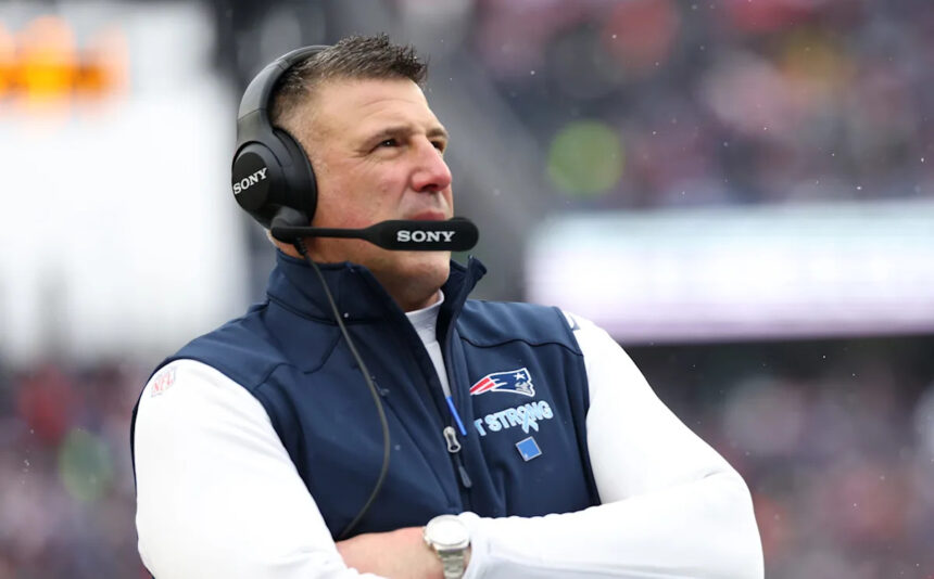 Mike Vrabel breaks silence after Dianna Russini kissing photo leaks